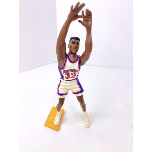 PATRICK EWING Starting Lineup 1997 (Tenth Year Edition) loose - Picture 1 of 5
